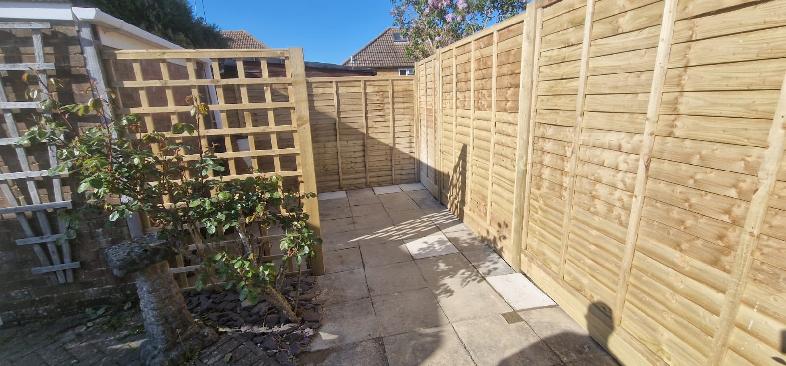 Fencing-and-gates-sussex-jmlandscaping